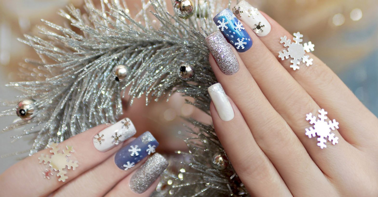 lindsay giguiere, fingernail looks for the holidays